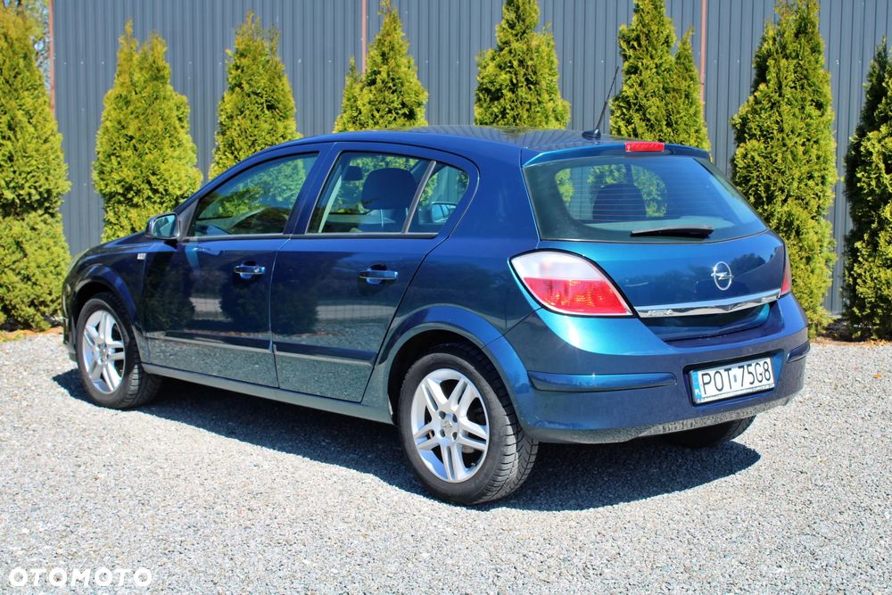 Opel Astra 1.6 - 8