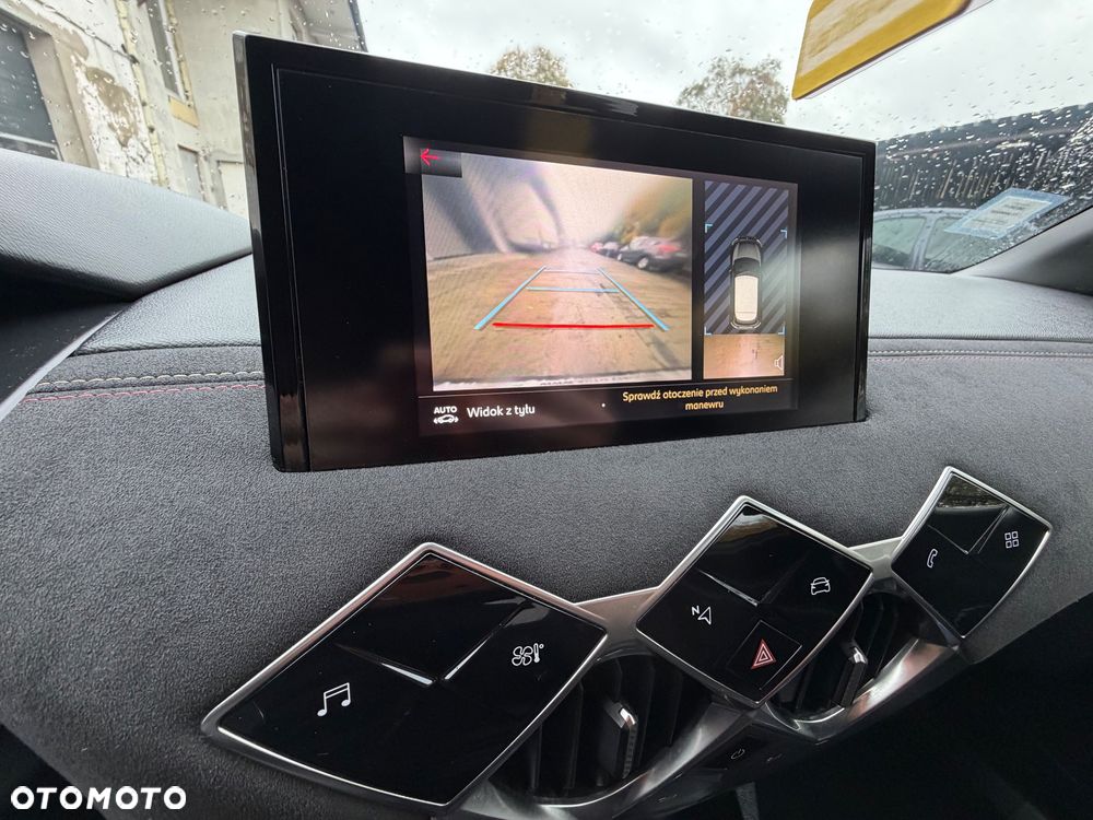 Citroën DS3 Crossback BlueHDi 110 PERFORMANCE LINE - 21