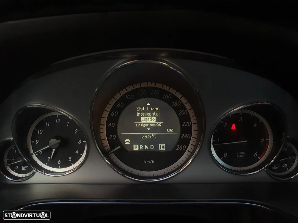 Mercedes-Benz E 250 CDI Avantgarde BE Auto. - 25