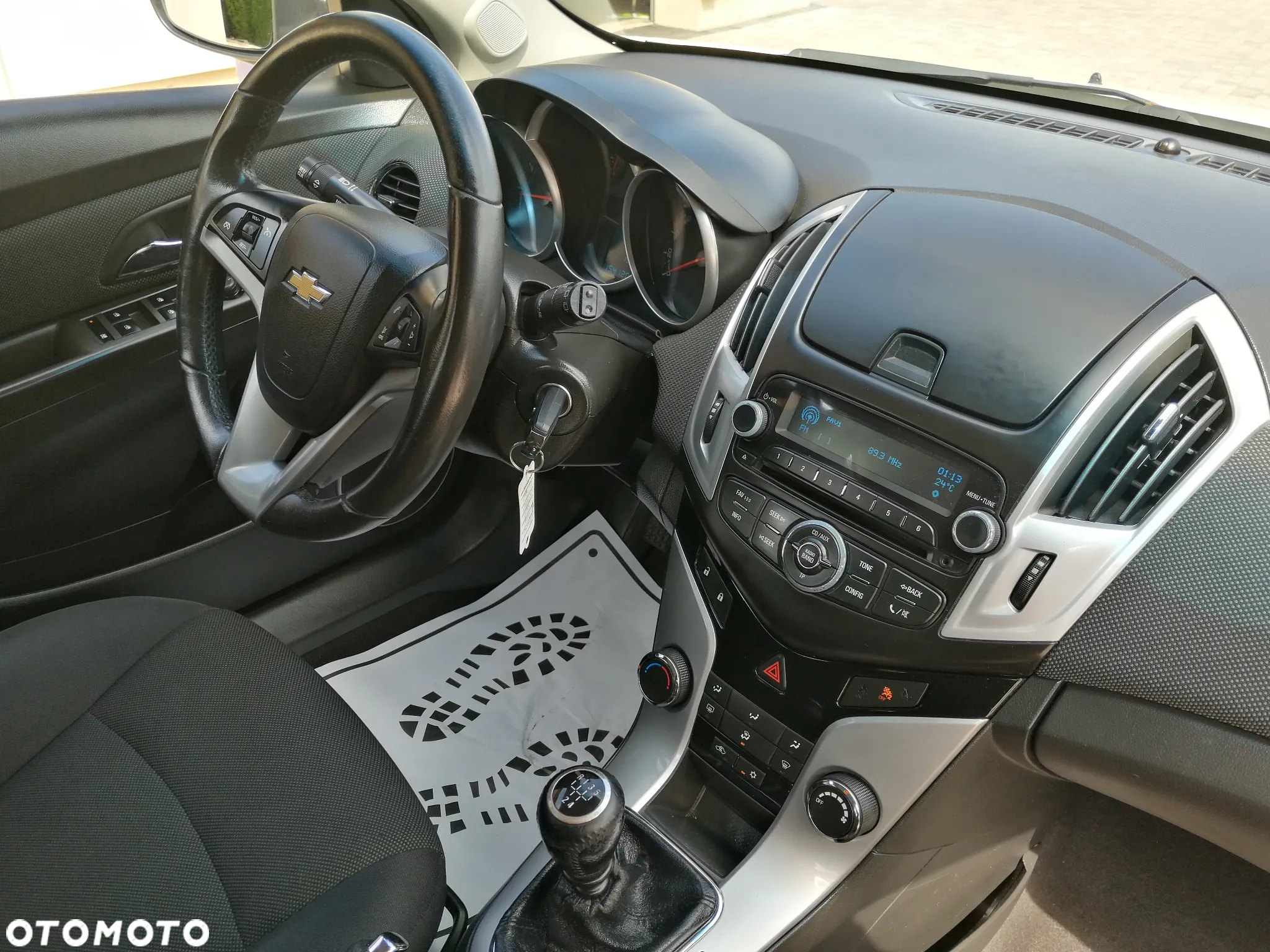 Chevrolet Cruze Station Wagon 1.6 LS - 25
