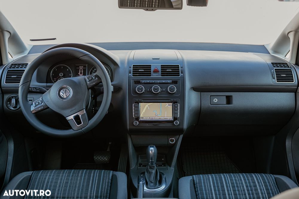 Volkswagen Touran 2.0 TDI DPF DSG Cross - 6
