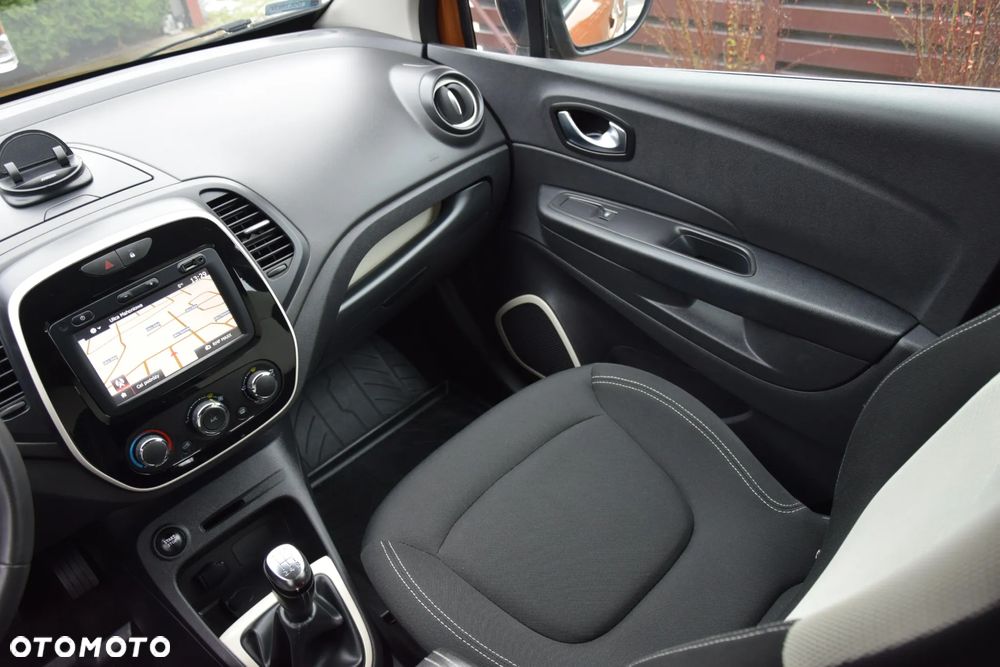 Renault Captur 0.9 Energy TCe Intens EU6 - 16