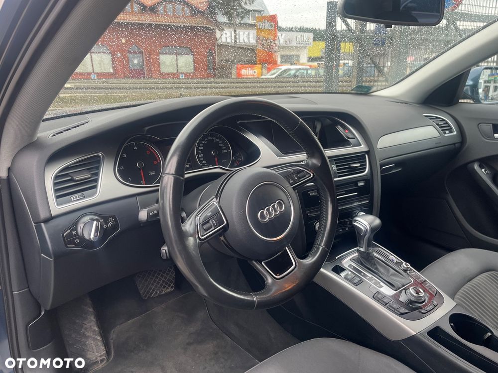 Audi A4 Limousine - 6