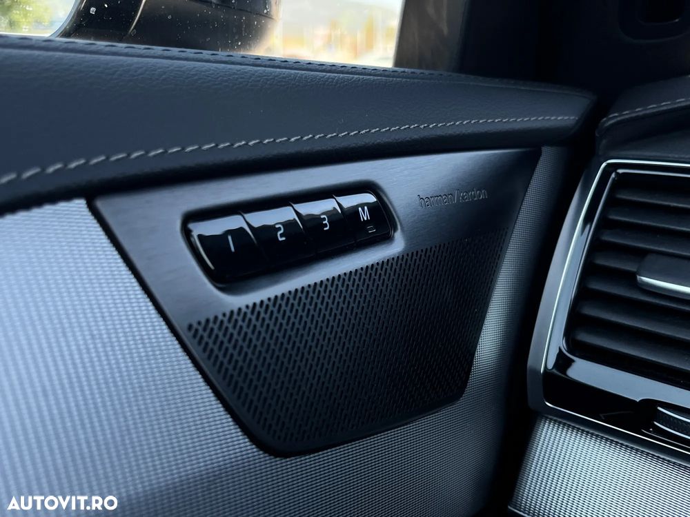 Volvo XC 90 Recharge T8 eAWD R-Design - 22