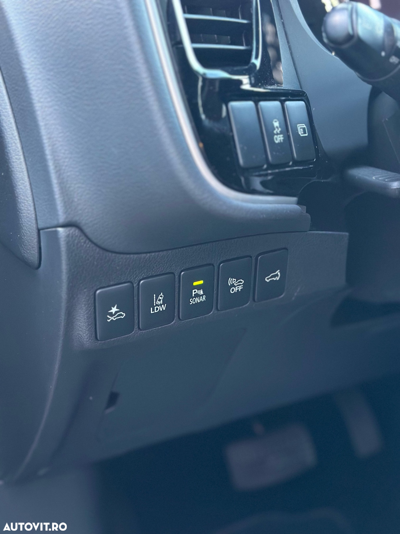 Mitsubishi Outlander 2.0 4WD Plug-In Hybrid Top - 10