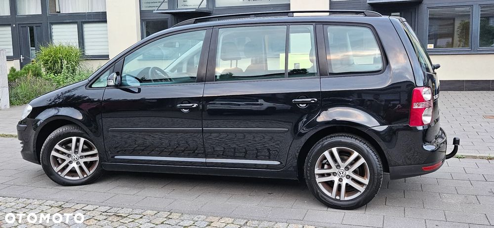 Volkswagen Touran 1.9 TDI DPF Conceptline - 23