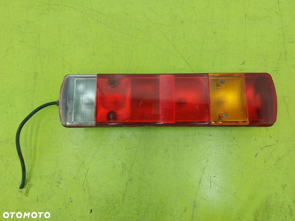 Lampa prawa tylna tył Scania R114 - 1
