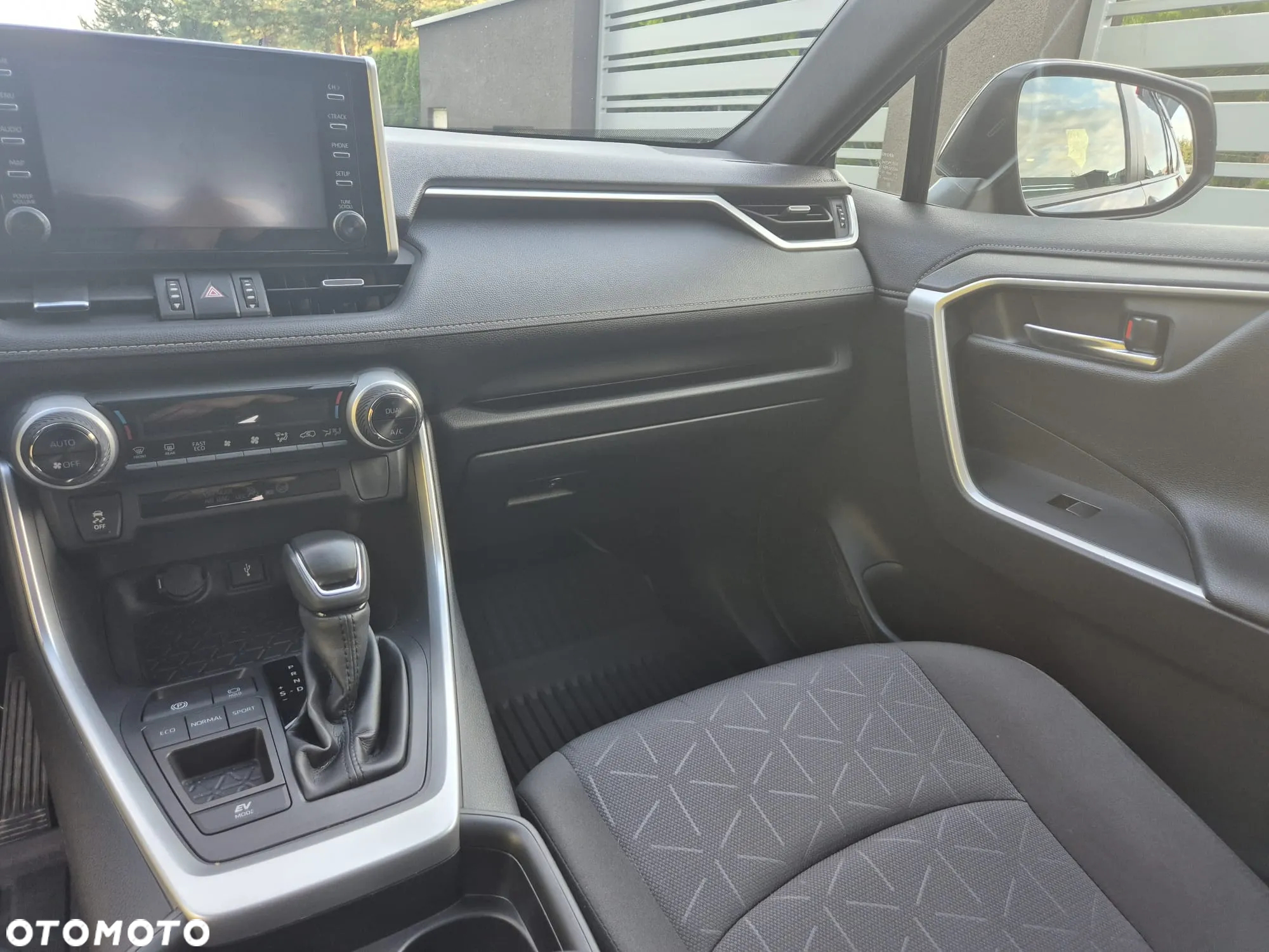 Toyota RAV4 2.5 Hybrid Comfort 4x2 - 22