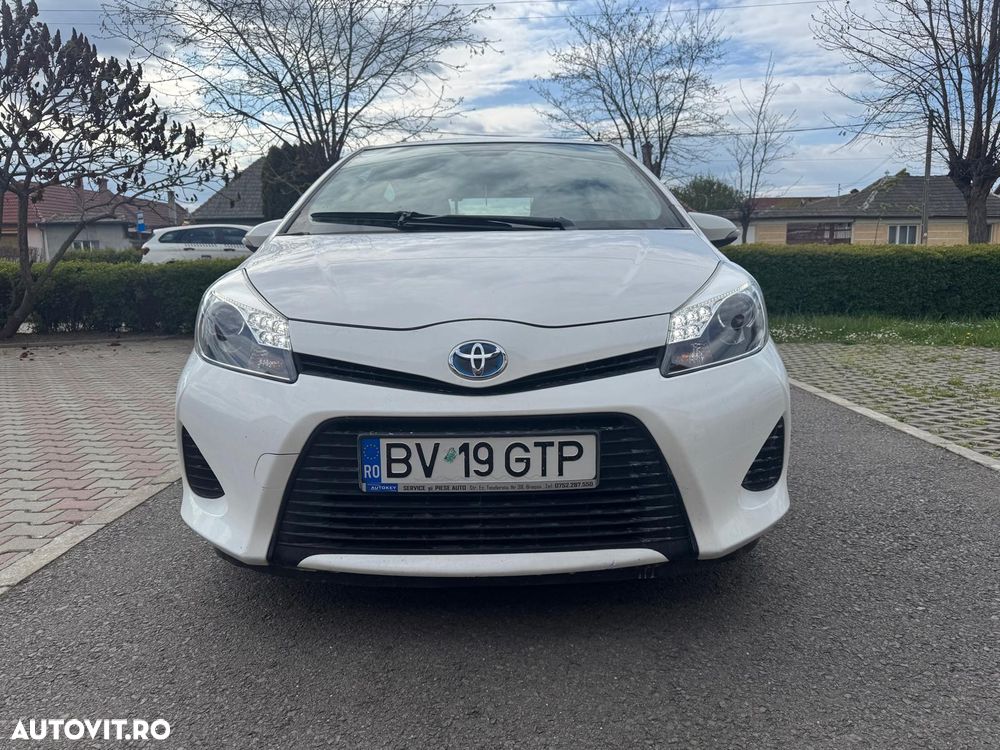 Toyota Yaris 1.5 VVT-i HSD Luna - 2