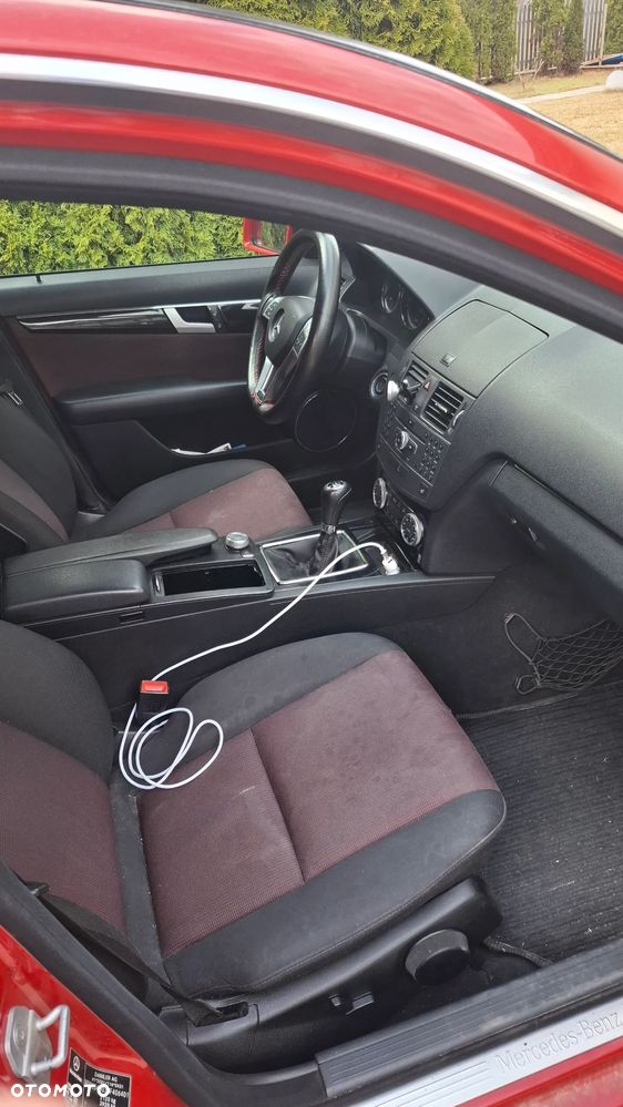 Mercedes-Benz Klasa C 250 CDI BlueEff Avantgarde - 12
