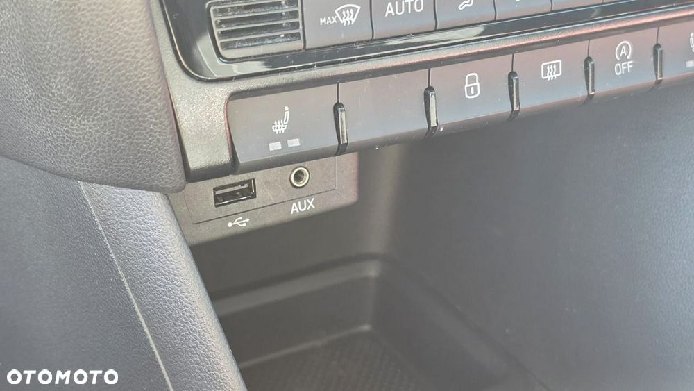 Skoda RAPID - 14