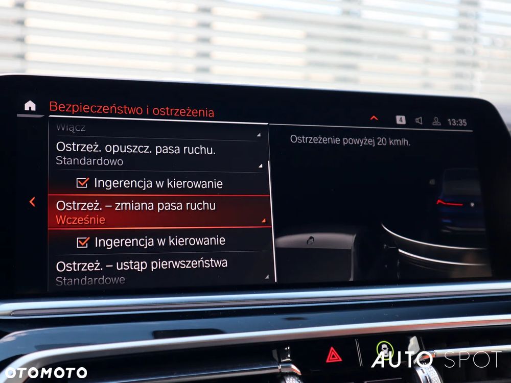 BMW X6 M50i - 36