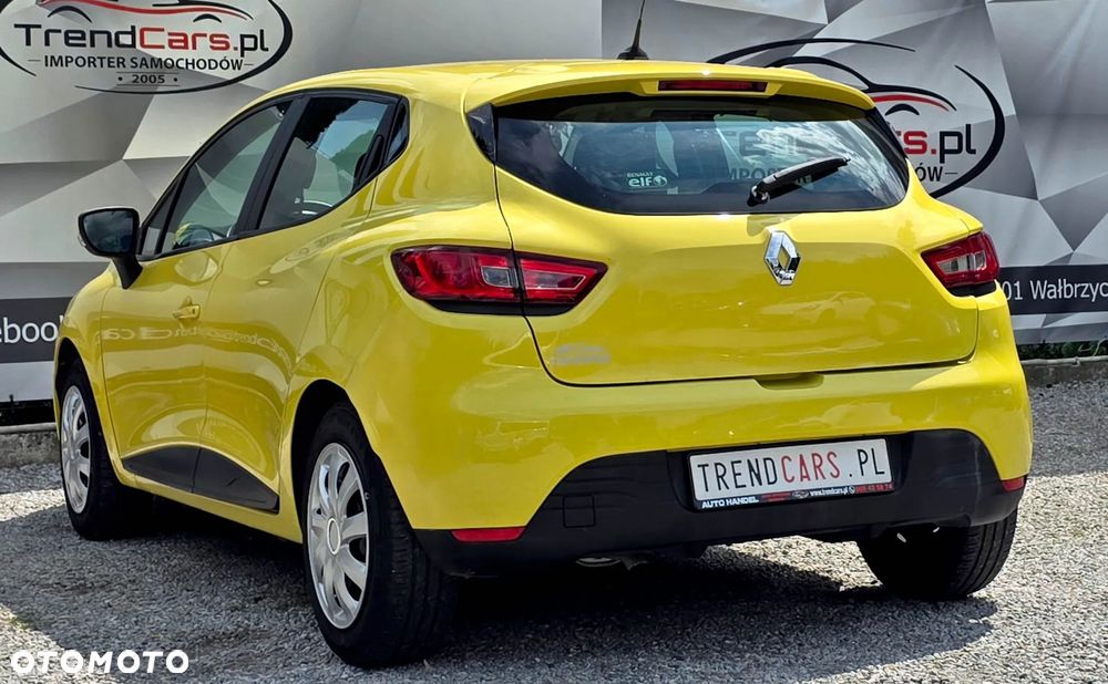 Renault Clio 1.2 16V 75 Experience - 29