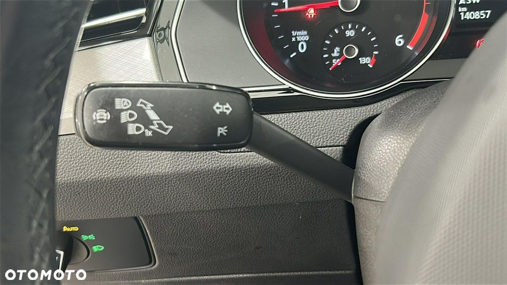 Volkswagen Passat 2.0 TDI EVO Business DSG - 25