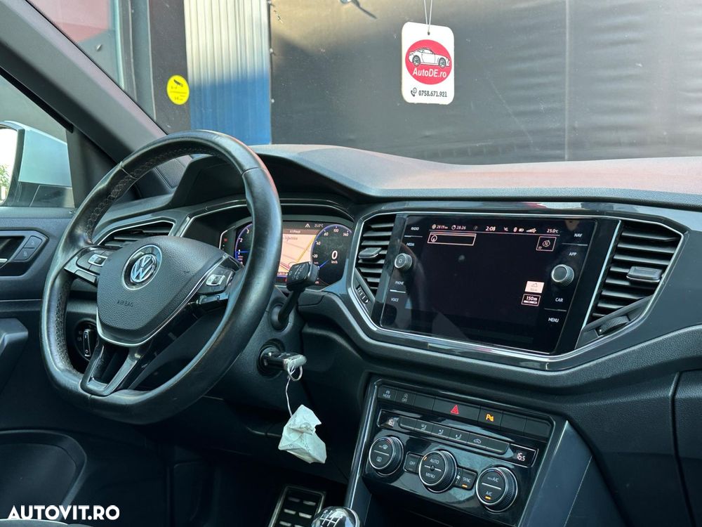 Volkswagen T-Roc - 10