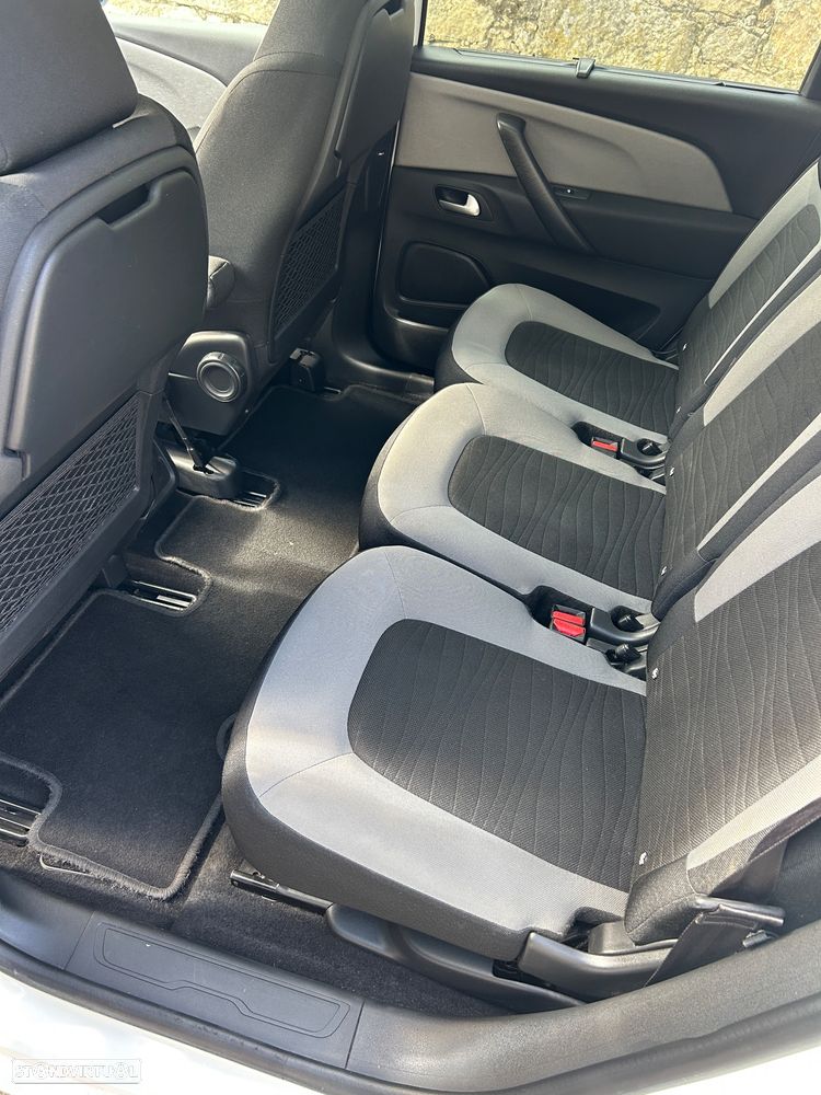 Citroën C4 Picasso 1.2 PureTech Intensive — fotografia 7