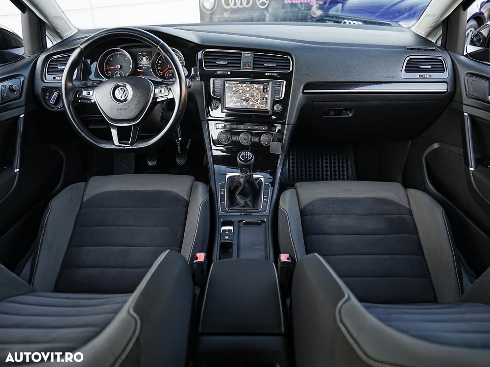 Volkswagen Golf 2.0 TDI BlueMotion Technology Edition - 9