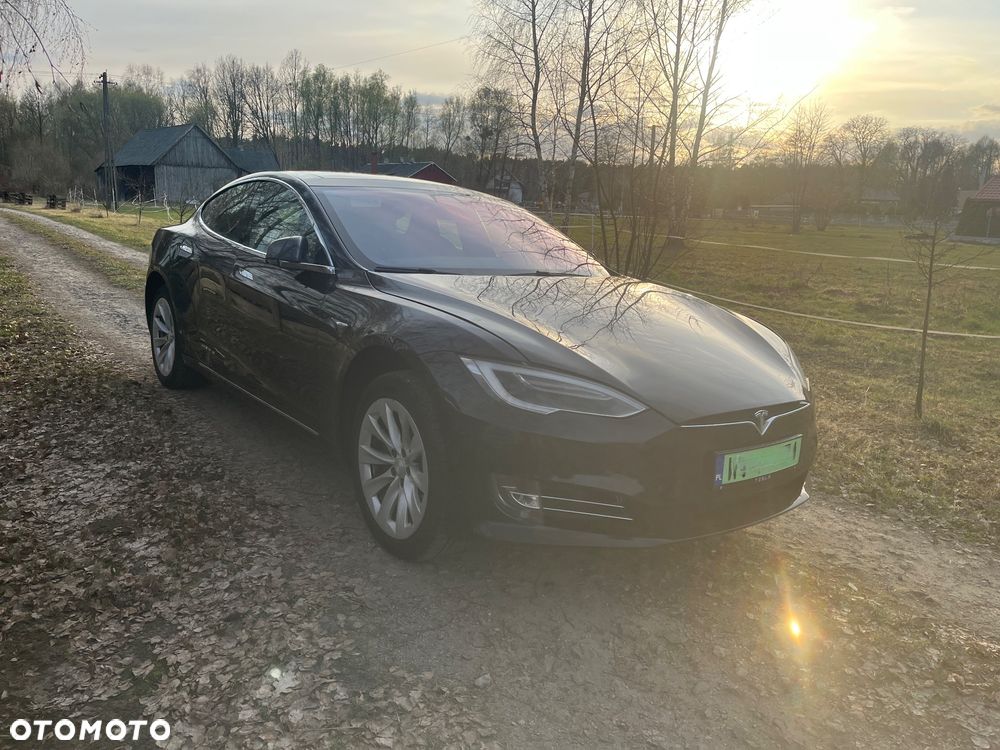 Tesla Model S - 7