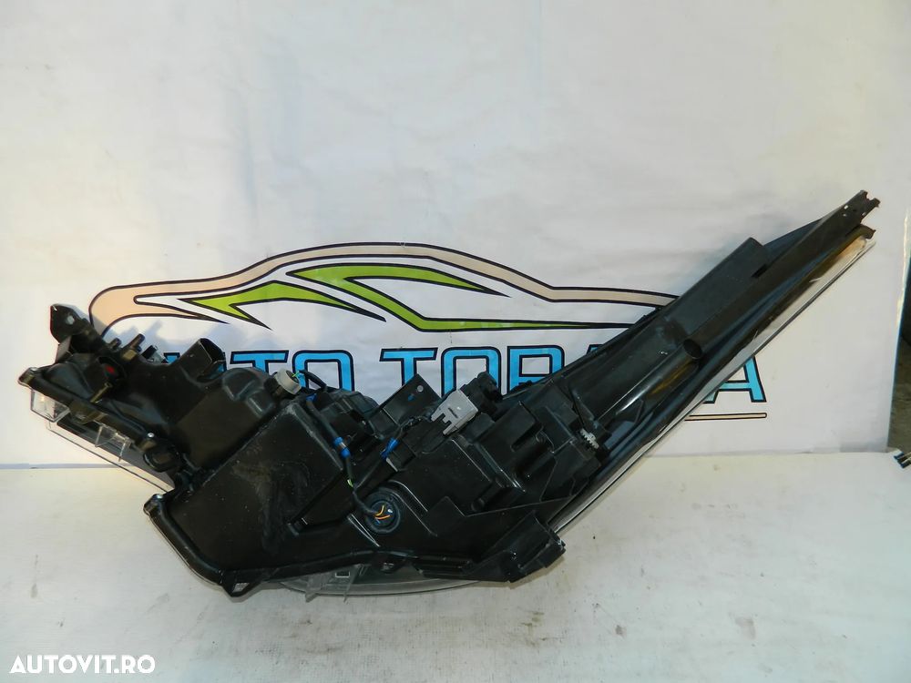 Far dreapta led Toyota CHR C-HR Facelift 2019-2022 cod 81110-F4180 - 6