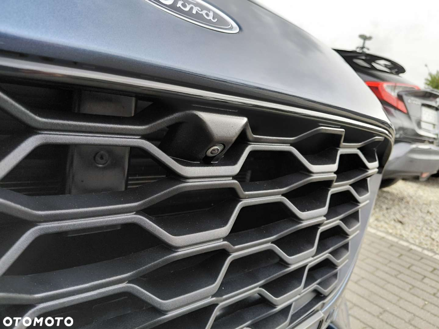 Ford Kuga - 12