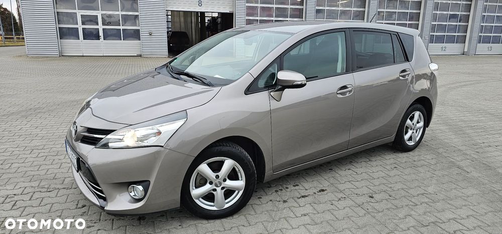 Toyota Verso 1.6 D-4D Prestige - 1