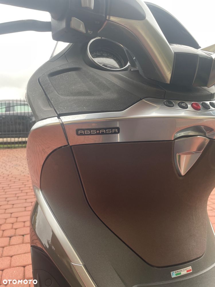 Piaggio X10 - 6
