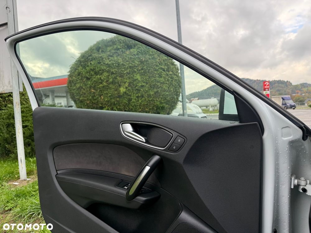 Audi A1 1.8 TFSI sport - 13