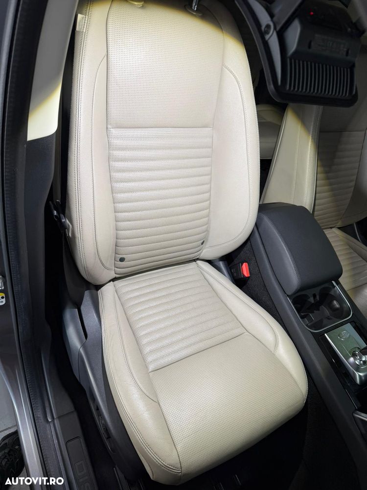Land Rover Discovery Sport 2.0 P200 MHEV SE - 4