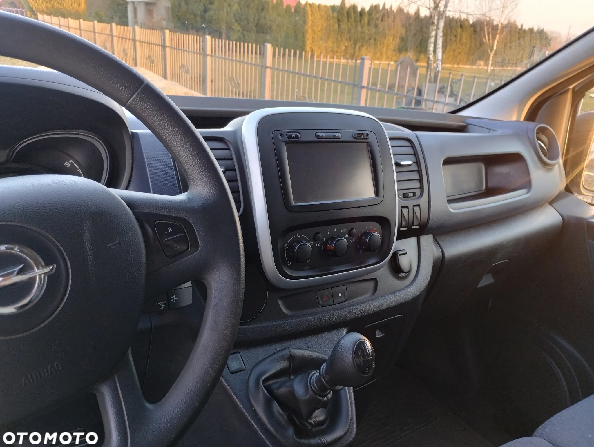 Opel Vivaro - 2