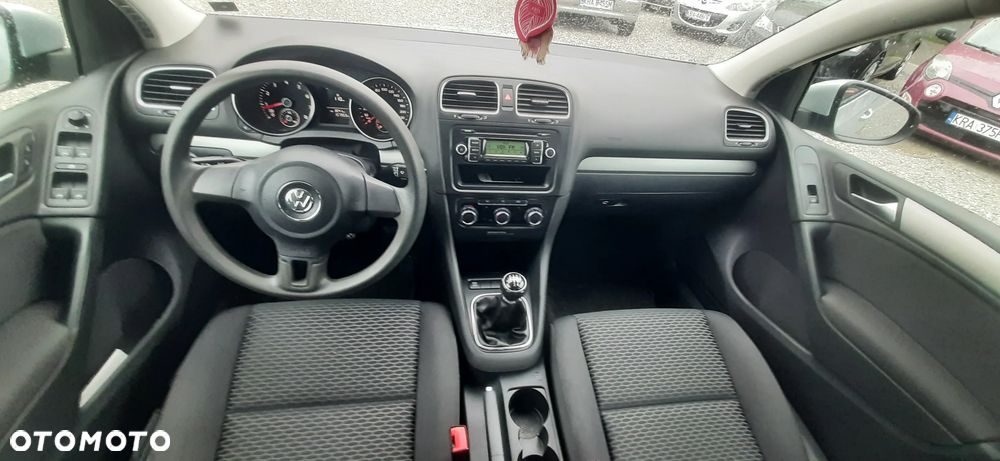 Volkswagen Golf - 32