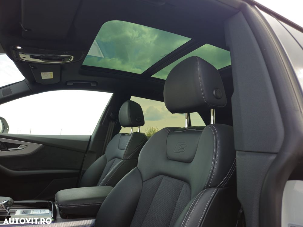 Audi Q8 55 TFSI quattro Tiptronic MHEV - 17