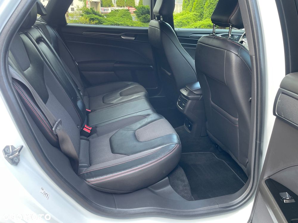 Ford Mondeo - 8
