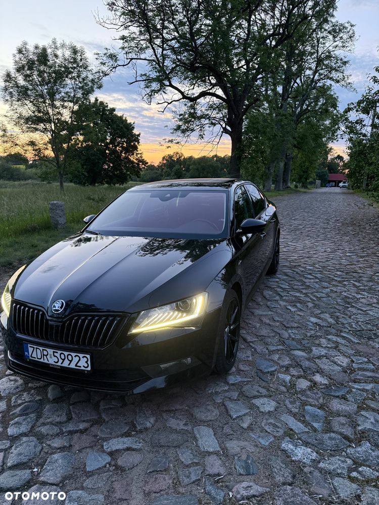 Skoda Superb 2.0 TDI 4x4 L&K DSG - 19