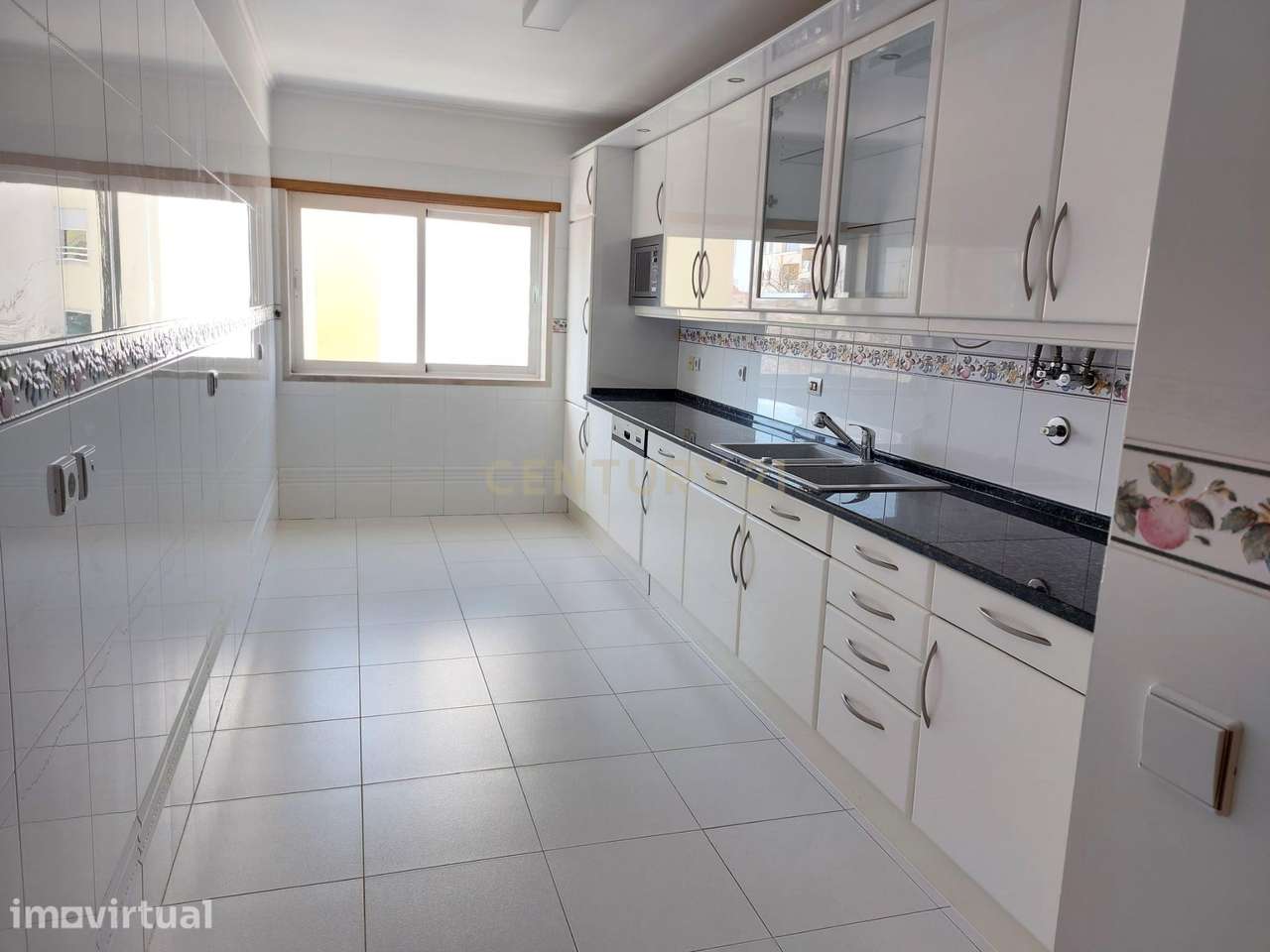 Apartamento T3 nos Jardins da Parede - Grande imagem: 3/29
