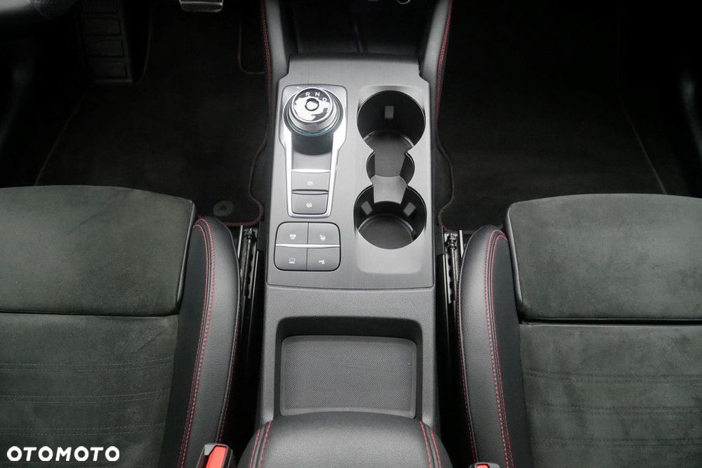 Ford Kuga - 11