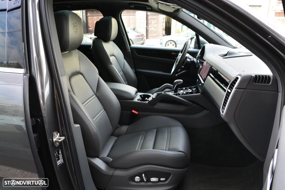 Porsche Cayenne E-Hybrid - 44