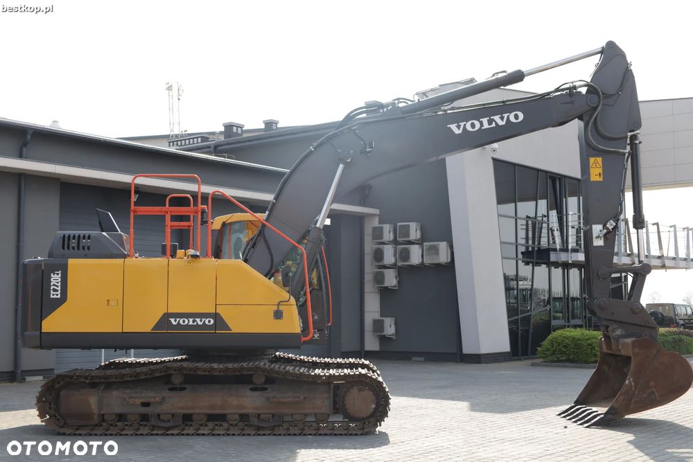 Volvo EC220EL - 10