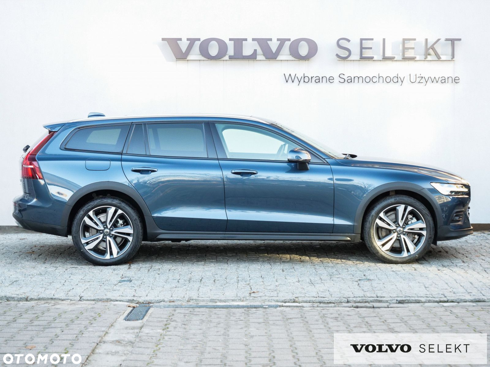 Volvo V60 Cross Country - 5