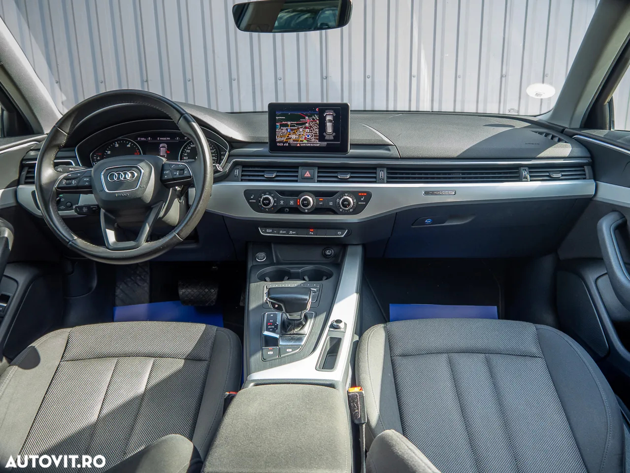 Audi A4 Avant 2.0 TDI quattro Stronic - 37