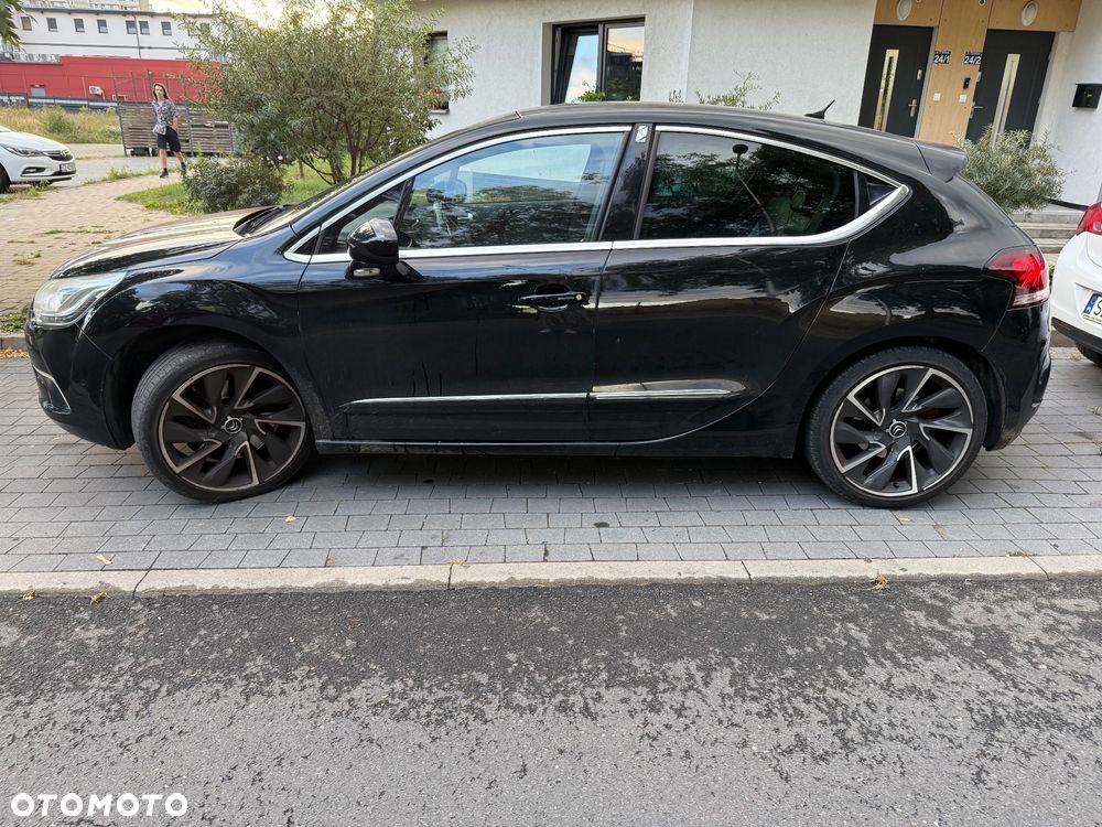 Citroën DS4 2.0 HDi SportChic - 4