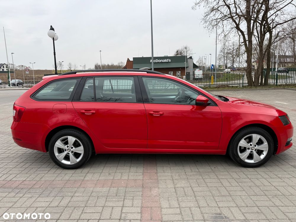 Skoda Octavia 1.6 TDI DSG Ambition - 6