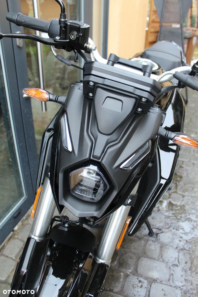 VOGE R125 - 8