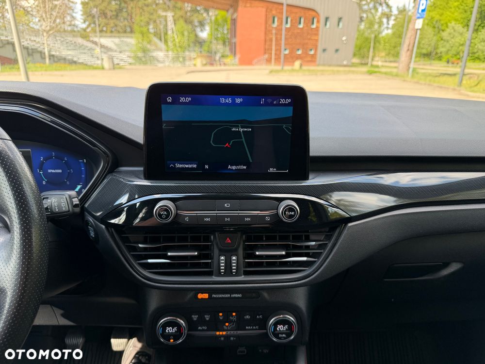 Ford Kuga 2.0 EcoBlue Hybrid ST-LINE - 26