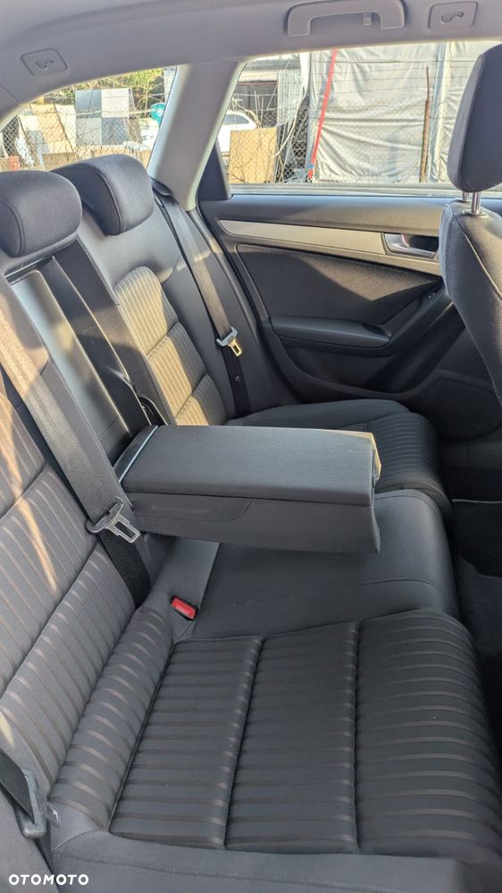 Audi A4 Avant 2.0 TDI DPF Ambiente - 20