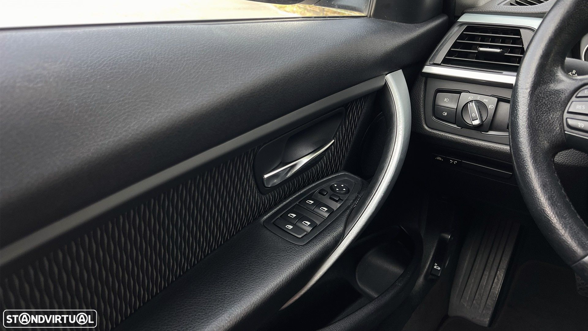 BMW 320 d Touring ED Line Luxury Auto - 10