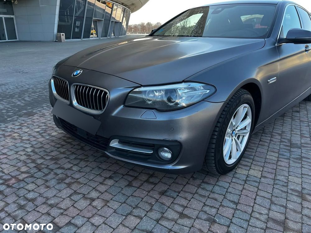 BMW Seria 5 520d xDrive - 6