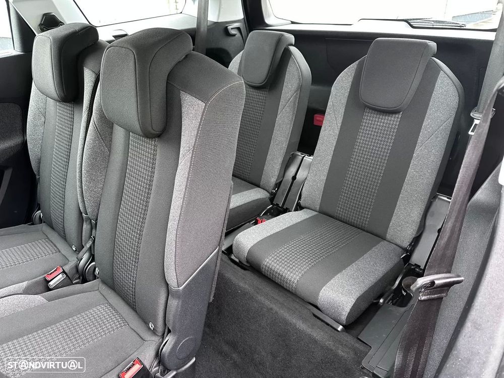 Peugeot 5008 1.2 PureTech Allure Pack - 28