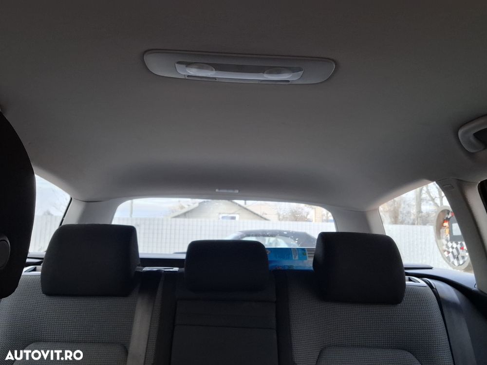 Volkswagen Passat 1.6 TDI BlueMotion Technology Comfortline - 9