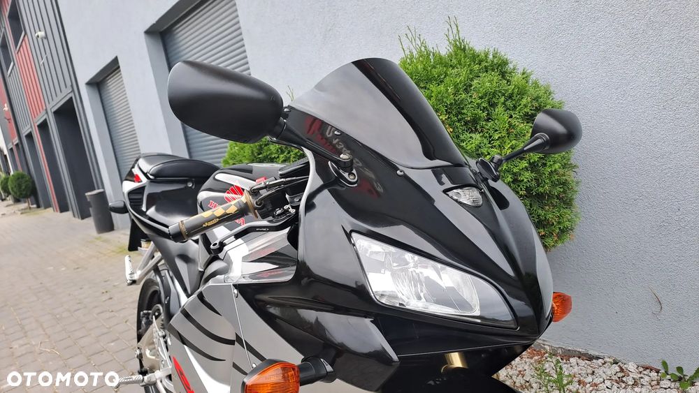 Honda CBR - 10