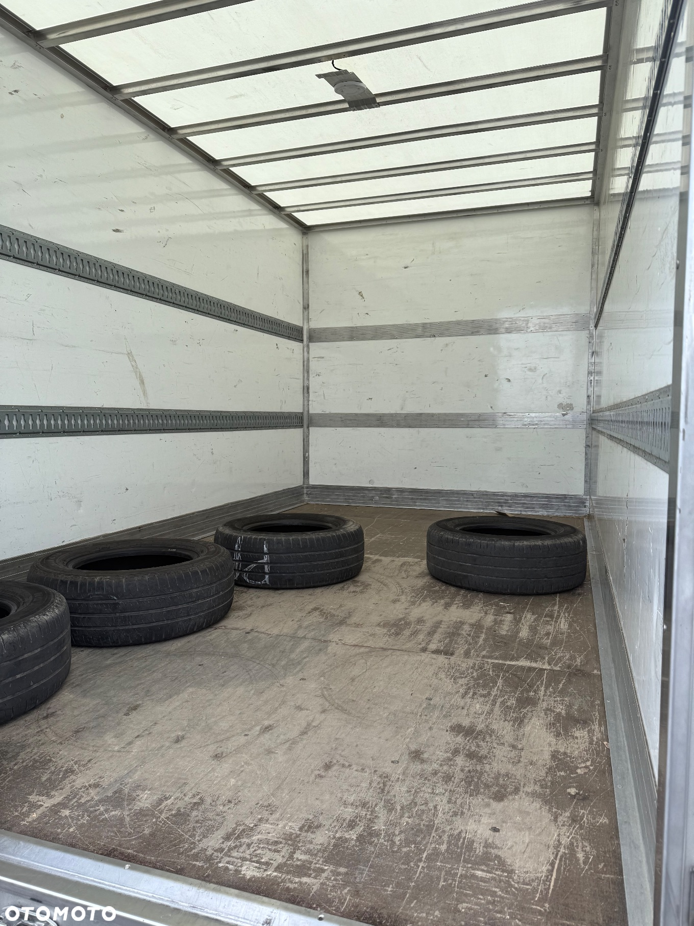 Mercedes-Benz Sprinter - 4